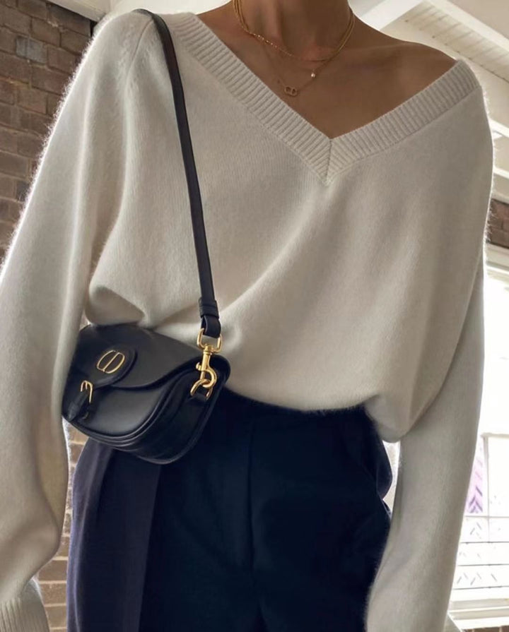 Luxe Soft V-Neck Wool Sweater NIVS0126