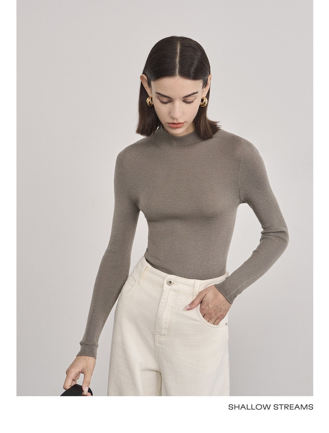 Elegant Wool Turtleneck Sweater SSTS0061