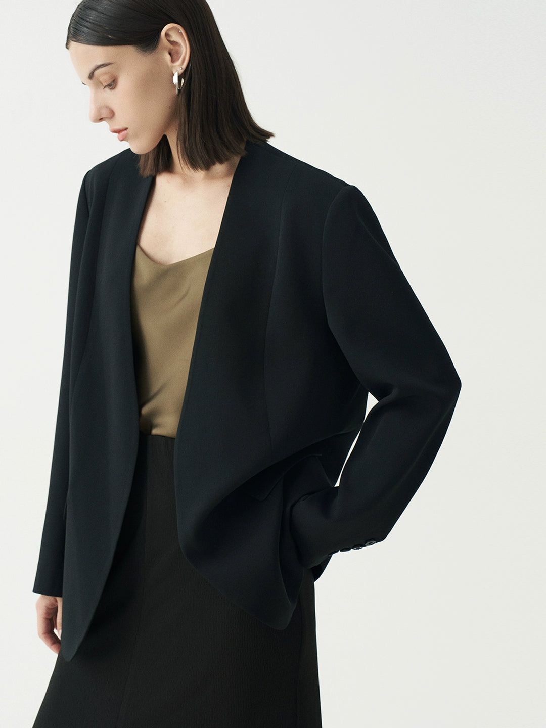 Minimalist Black Casual Collarless Blazer SSCB0059