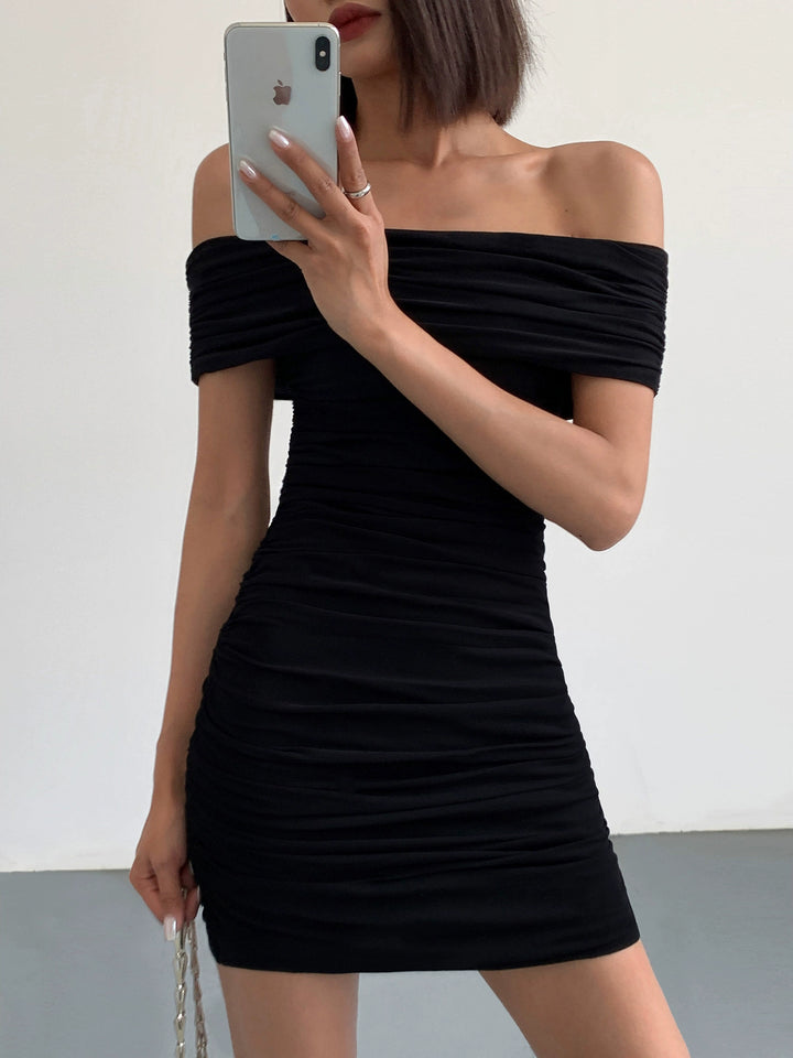 Noir Ripple Off-Shoulder Dress OUOD0239