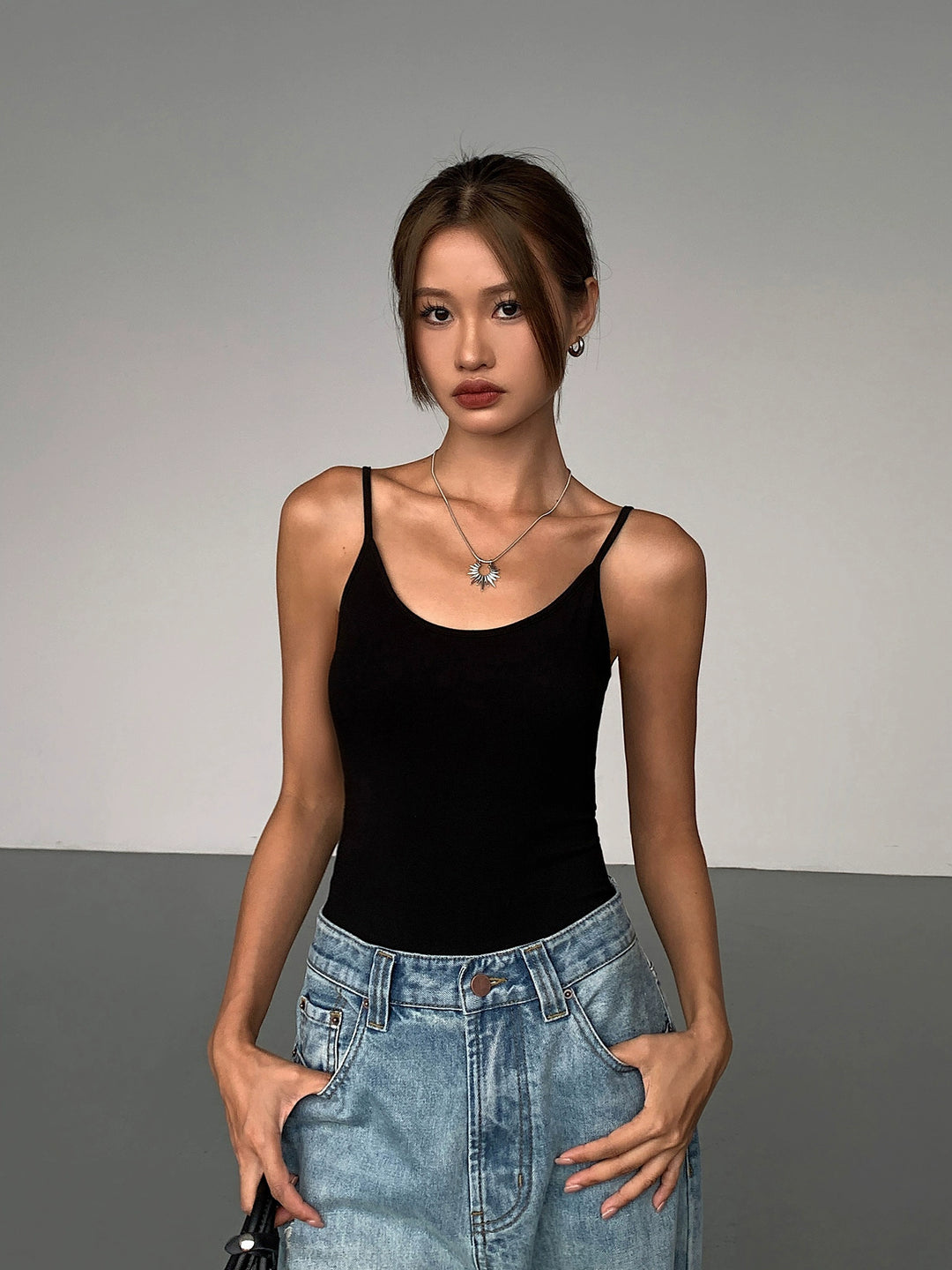 Strappy Halo Back Cami OUSC0240