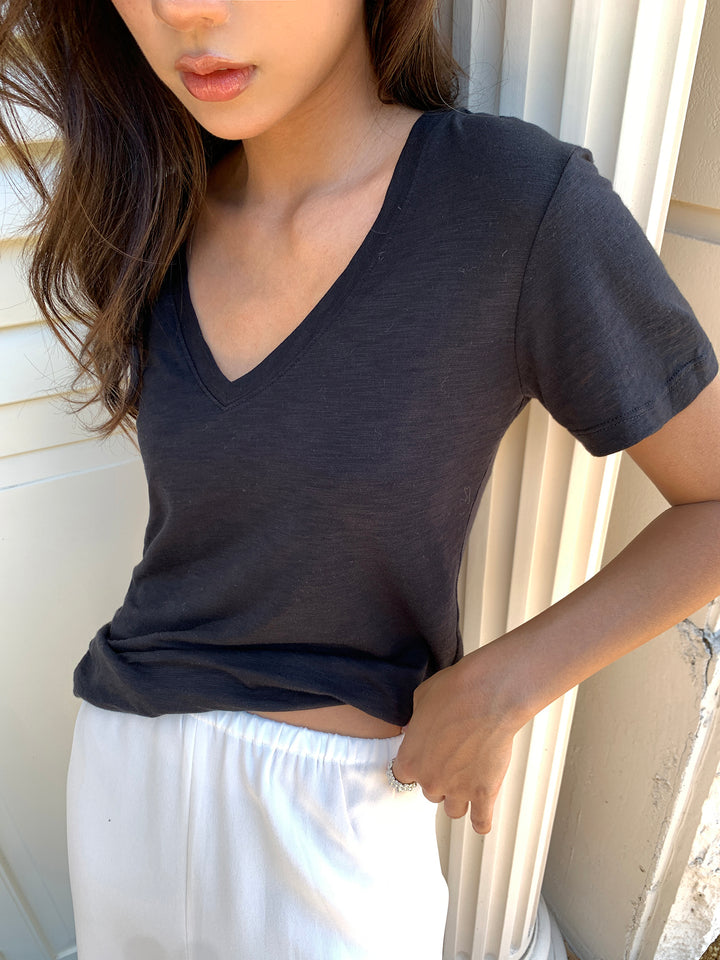 Soft V-Neck Daily Tee DGDT0202