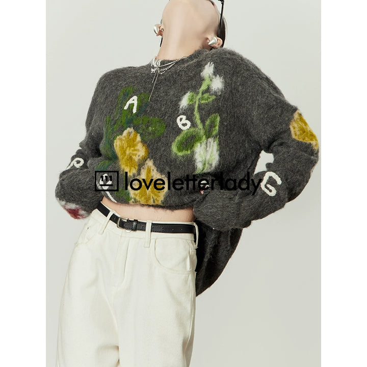 Blooming Embroidery Knit Round Neck LLRK0035