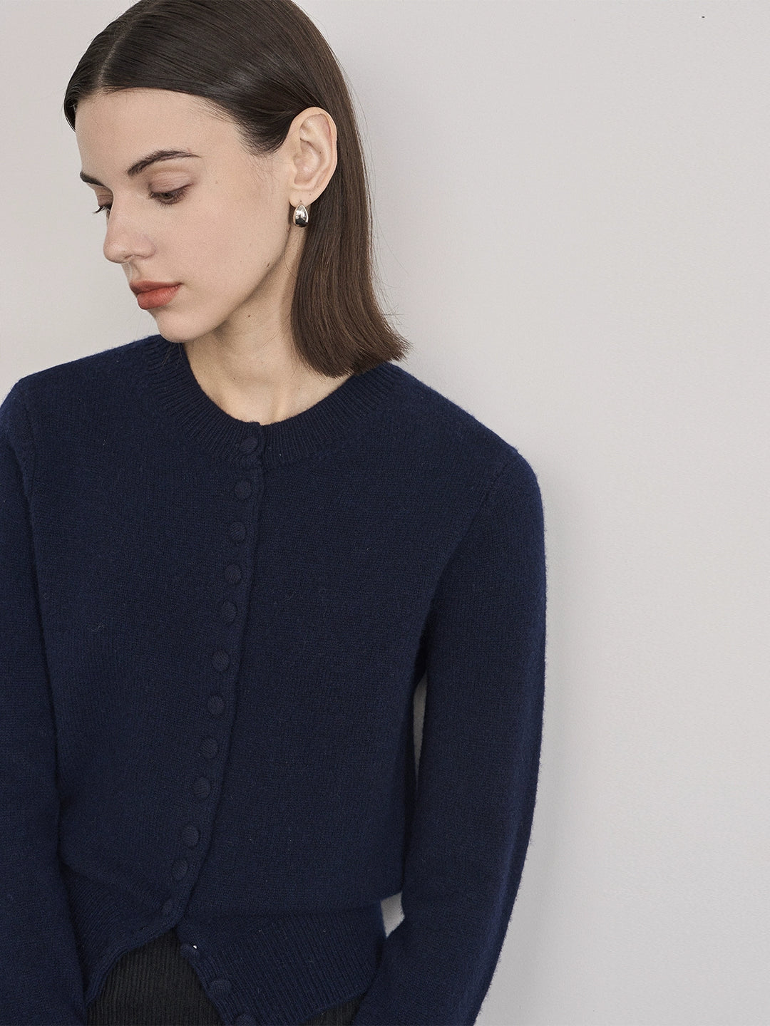 Wool Button-Up Crew Neck Cardigan SSWC0046