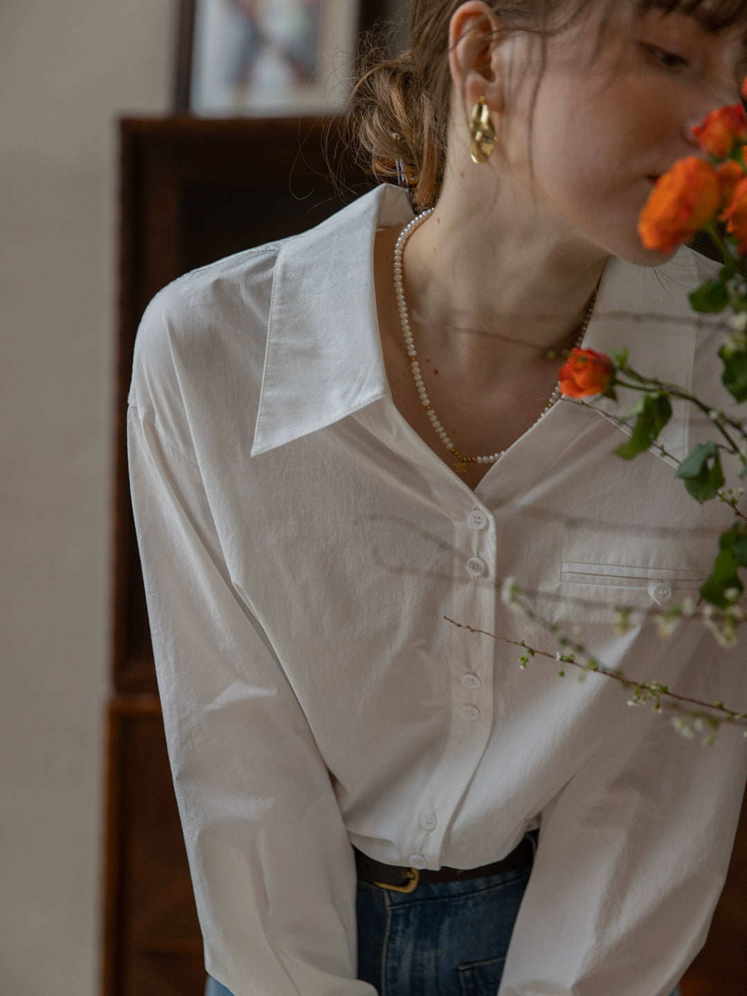 Classic Two-Tone Cotton V-Collar Shirt DACS0111